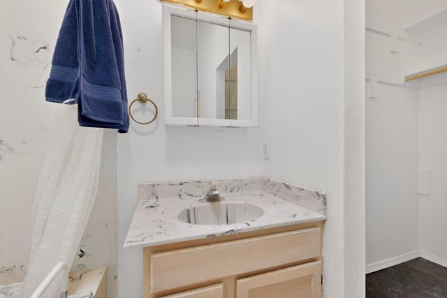7728 Redwood Drive NW, Albuquerque, NM 87120