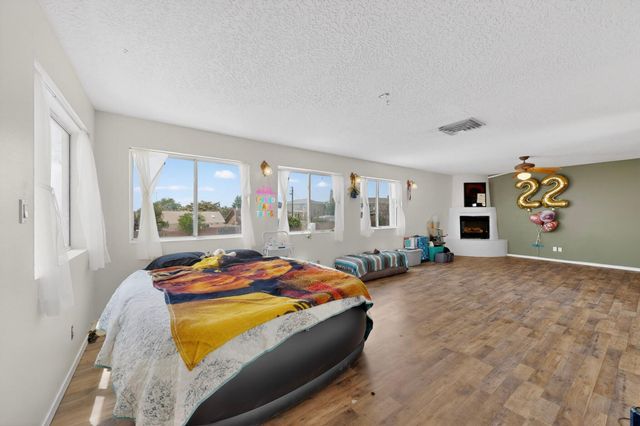 7728 Redwood Drive NW, Albuquerque, NM 87120