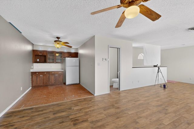 7728 Redwood Drive NW, Albuquerque, NM 87120