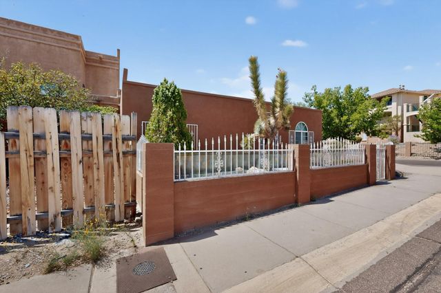 7728 Redwood Drive NW, Albuquerque, NM 87120