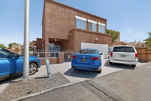 7728 Redwood Drive NW, Albuquerque, NM 87120