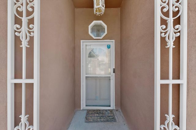 7728 Redwood Drive NW, Albuquerque, NM 87120