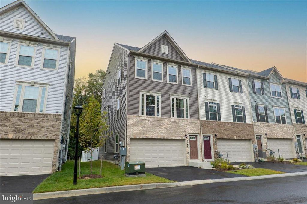 9644 NATURE TRL, Montgomery Village, MD 20886