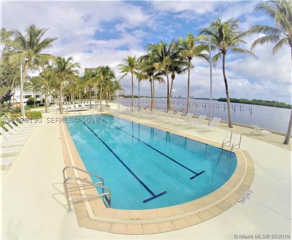 650 NE 64th St G602, Miami, FL 33138