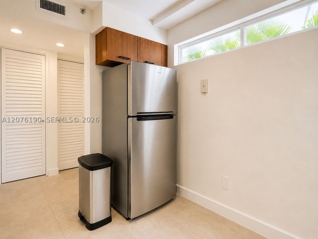 650 NE 64th St G602, Miami, FL 33138