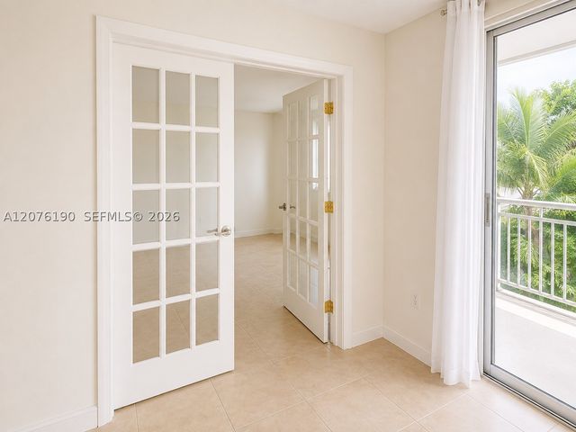 650 NE 64th St G602, Miami, FL 33138