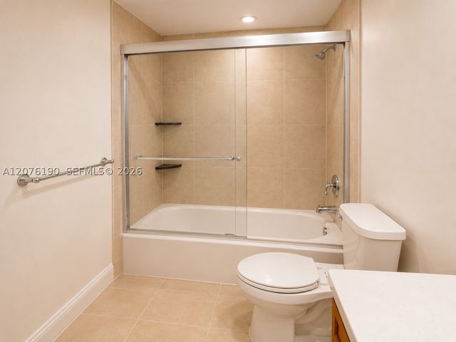 650 NE 64th St G602, Miami, FL 33138