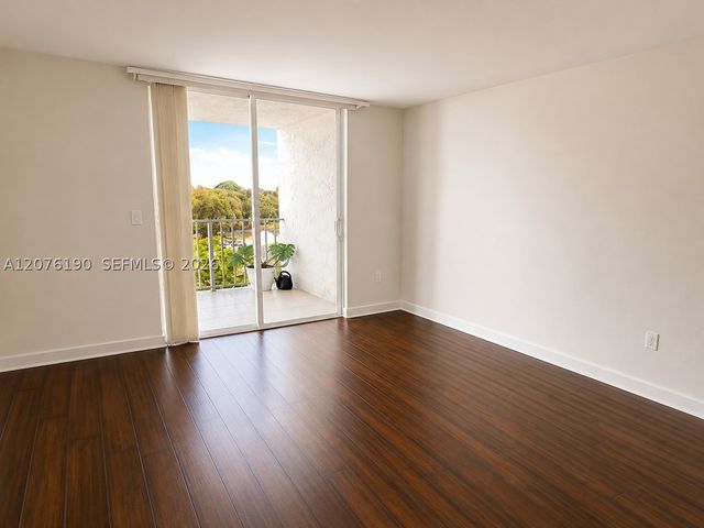 650 NE 64th St G602, Miami, FL 33138