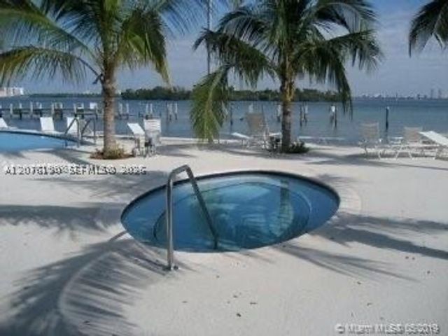 650 NE 64th St G602, Miami, FL 33138