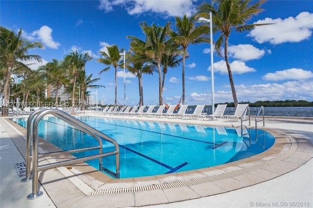 650 NE 64th St G602, Miami, FL 33138