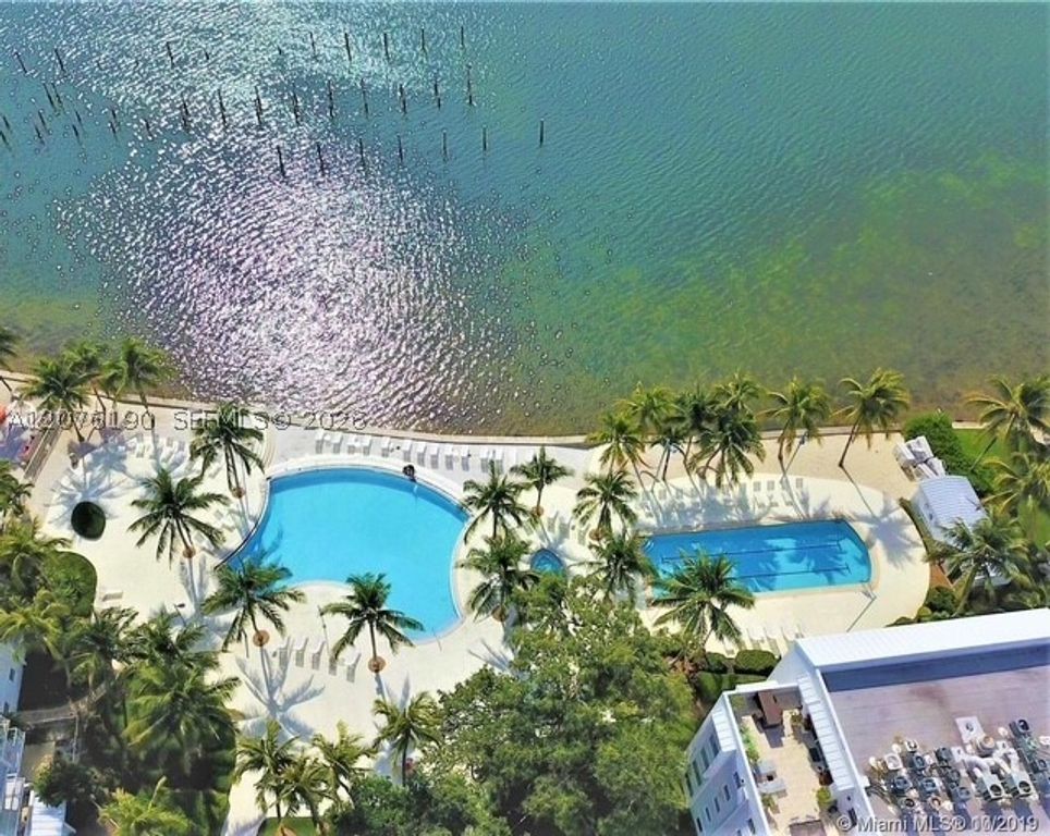650 NE 64th St G602, Miami, FL 33138