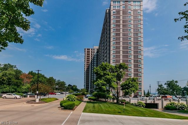 12900 Lake Avenue 118, Lakewood, OH 44107