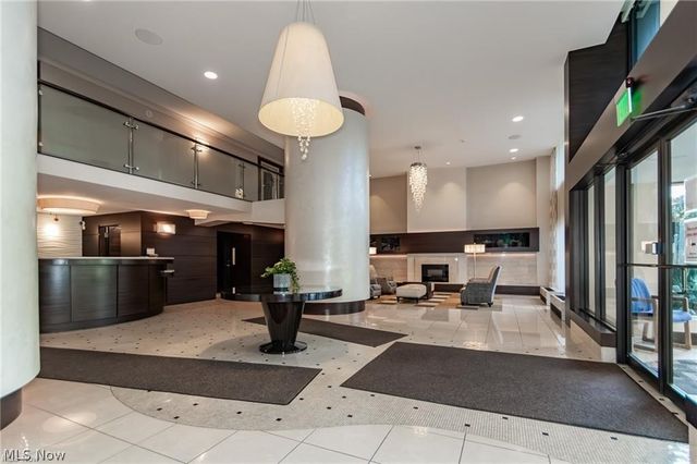 12900 Lake Avenue 118, Lakewood, OH 44107