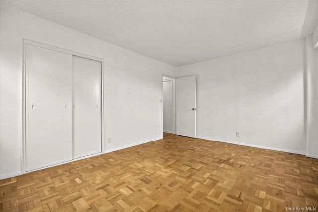 33-34 Crescent Street 7D, Astoria, NY 11106