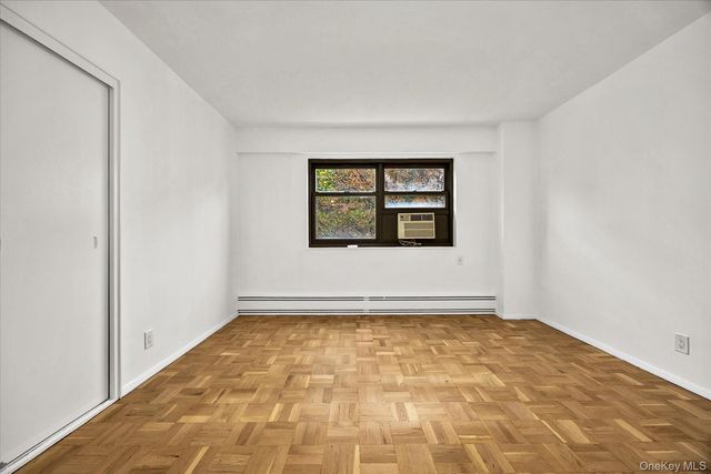 33-34 Crescent Street 7D, Astoria, NY 11106