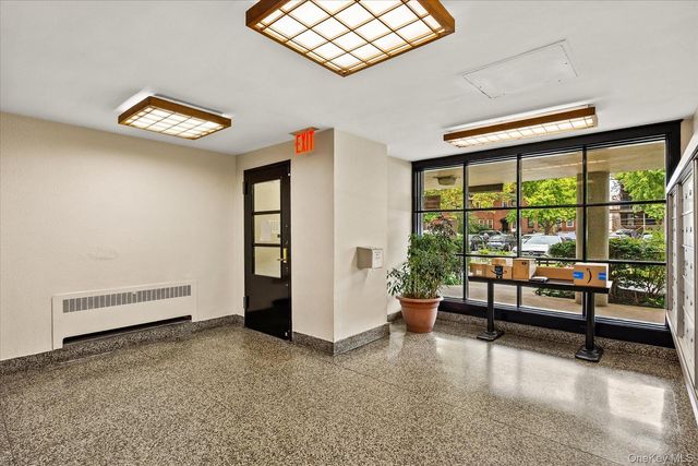 33-34 Crescent Street 7D, Astoria, NY 11106