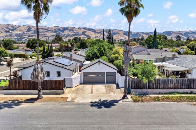 2752 Millbrae Way, San Jose, CA 95121
