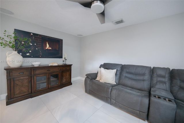 14276 SW 177th St, Miami, FL 33177