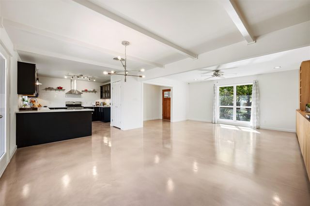 5507 Mapleleaf DR, Austin, TX 78723