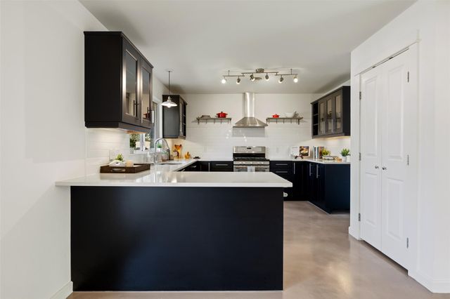 5507 Mapleleaf DR, Austin, TX 78723