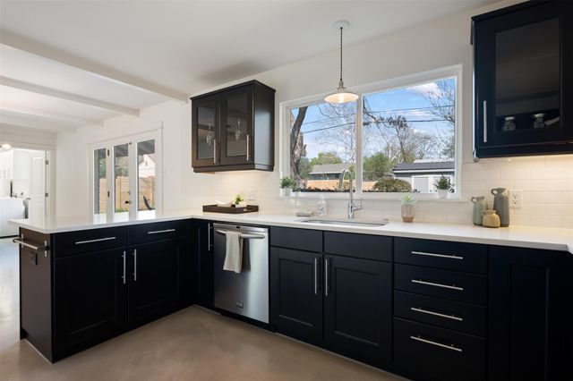 5507 Mapleleaf DR, Austin, TX 78723