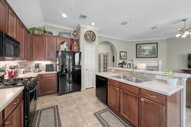 2318 Caroline Park Lane, Spring, TX 77386