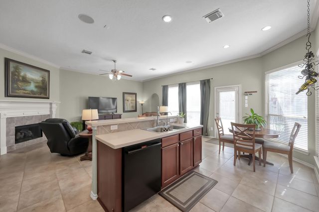 2318 Caroline Park Lane, Spring, TX 77386