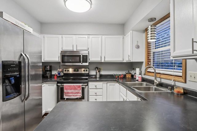 1164 Tifwood Drive, Jefferson, WI 53549