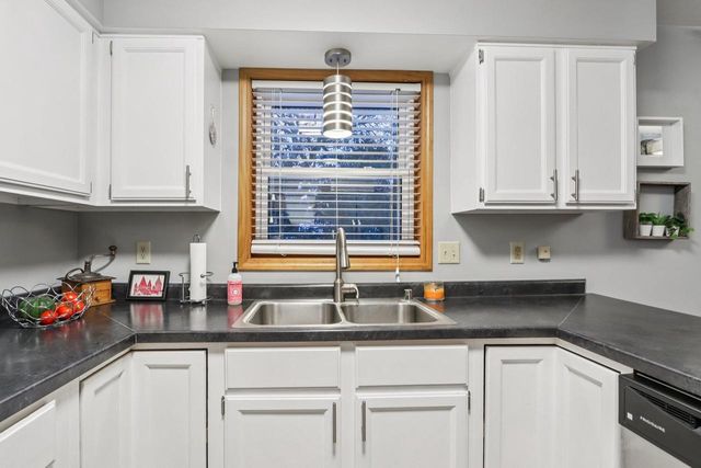 1164 Tifwood Drive, Jefferson, WI 53549