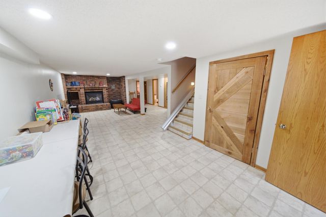 7524 58th St NE, Rochester, MN 55906