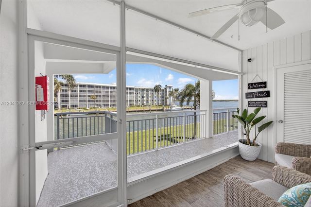 111 Shore Court 205, North Palm Beach, FL 33408