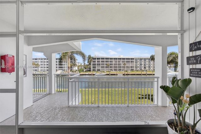 111 Shore Court 205, North Palm Beach, FL 33408