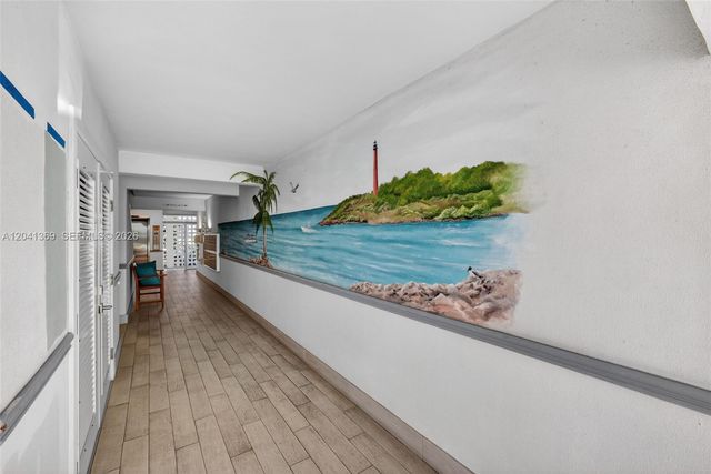 111 Shore Court 205, North Palm Beach, FL 33408