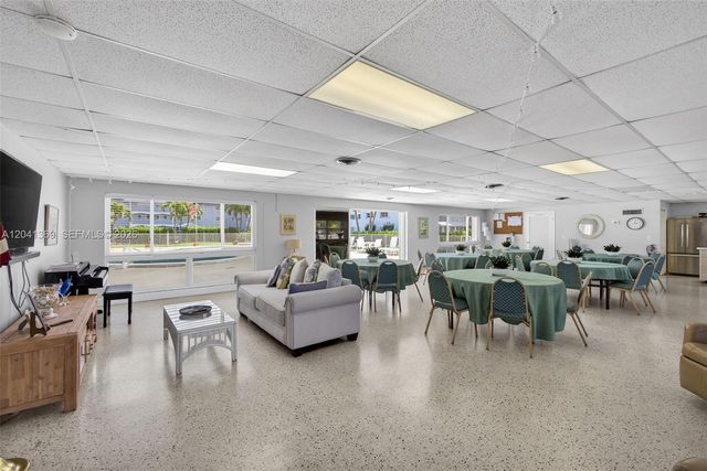 111 Shore Court 205, North Palm Beach, FL 33408