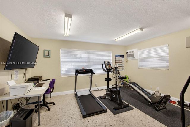 111 Shore Court 205, North Palm Beach, FL 33408