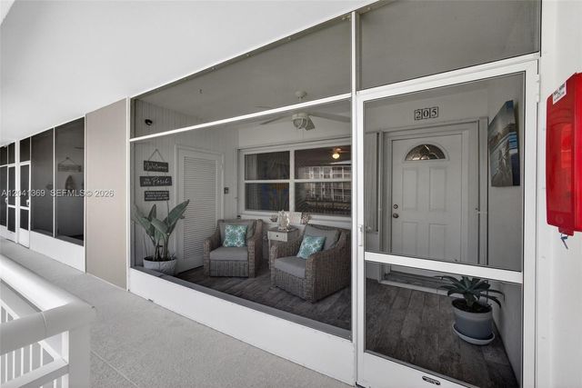 111 Shore Court 205, North Palm Beach, FL 33408