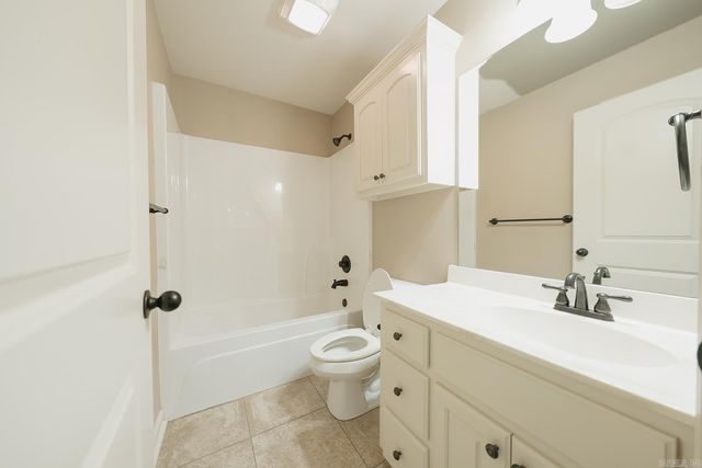 215 Indianhead Drive, Sherwood, AR 72120