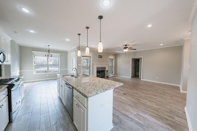 215 Indianhead Drive, Sherwood, AR 72120