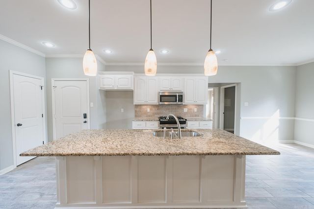 215 Indianhead Drive, Sherwood, AR 72120