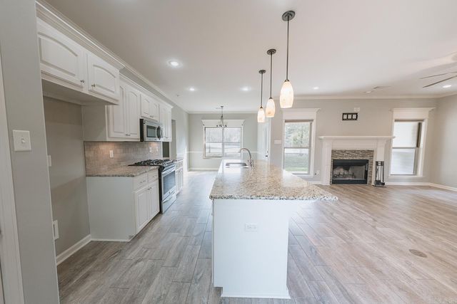 215 Indianhead Drive, Sherwood, AR 72120