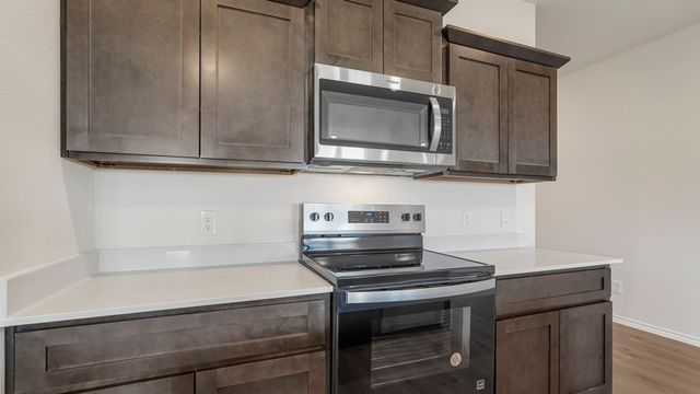186 Charismatic Road, Waxahachie, TX 75165
