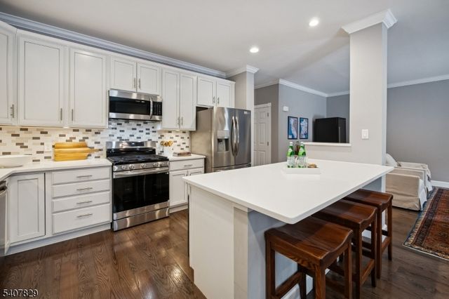 170 Madison Ave 6, Morristown Town, NJ 07960