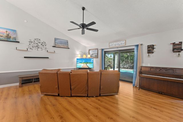 449 SE Glenwood Drive, Port St. Lucie, Port St Lucie, FL 34953