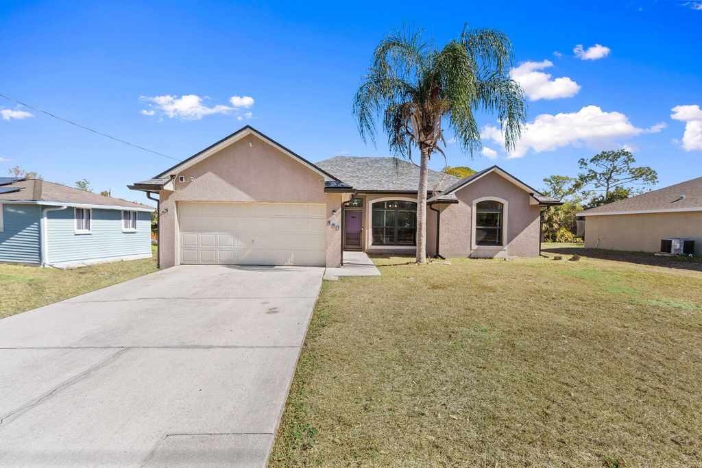 449 SE Glenwood Drive, Port St. Lucie, Port St Lucie, FL 34953