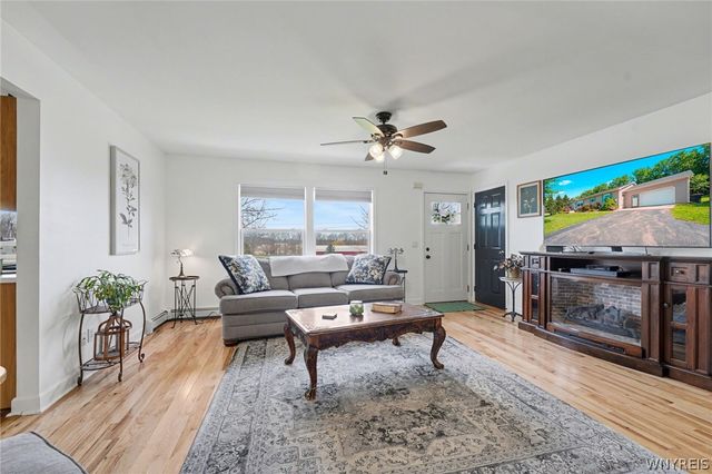 10960 Dennison Road, Hanover, NY 14062