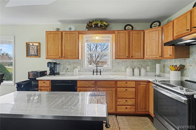 10960 Dennison Road, Hanover, NY 14062