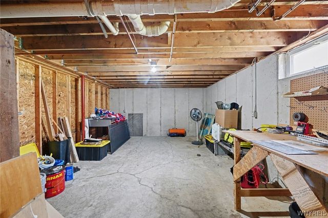 10960 Dennison Road, Hanover, NY 14062