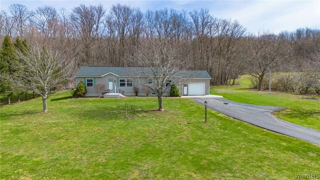 10960 Dennison Road, Hanover, NY 14062