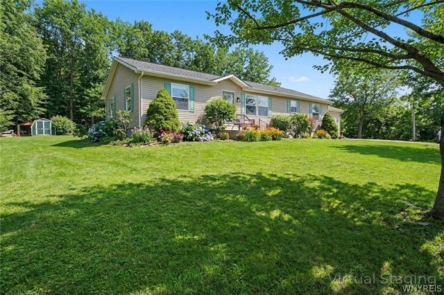 10960 Dennison Road, Hanover, NY 14062