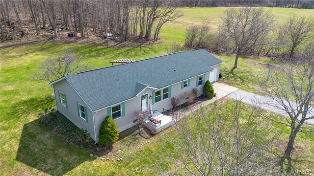 10960 Dennison Road, Hanover, NY 14062